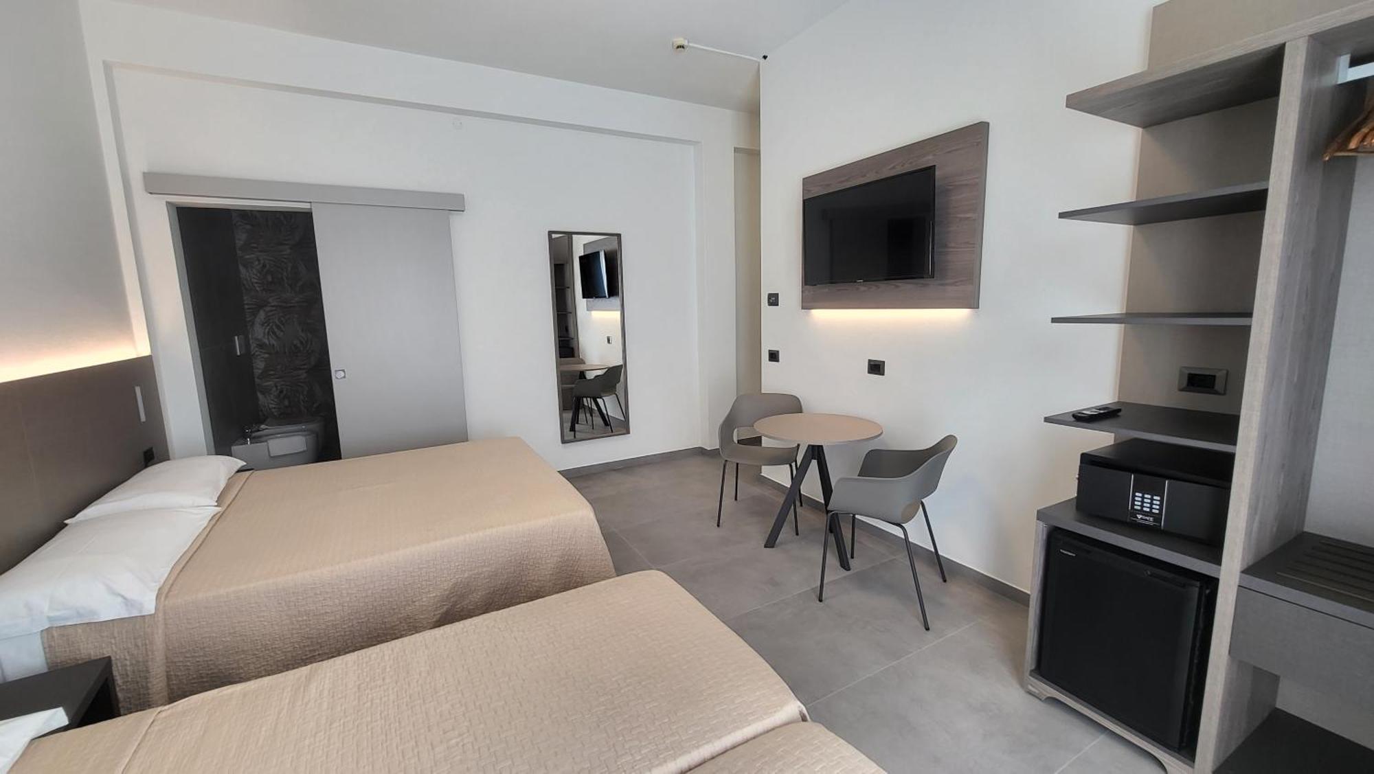 Hotel Giannini Rimini Zimmer foto